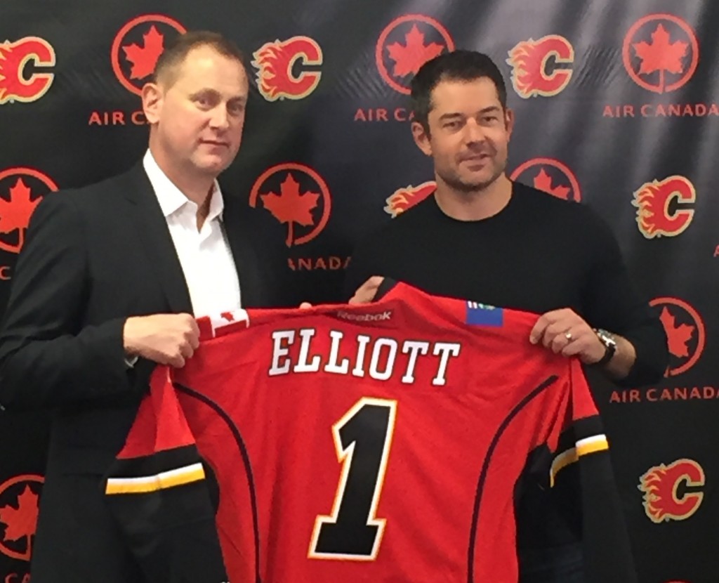 Calgary Flames introduce new goalie 