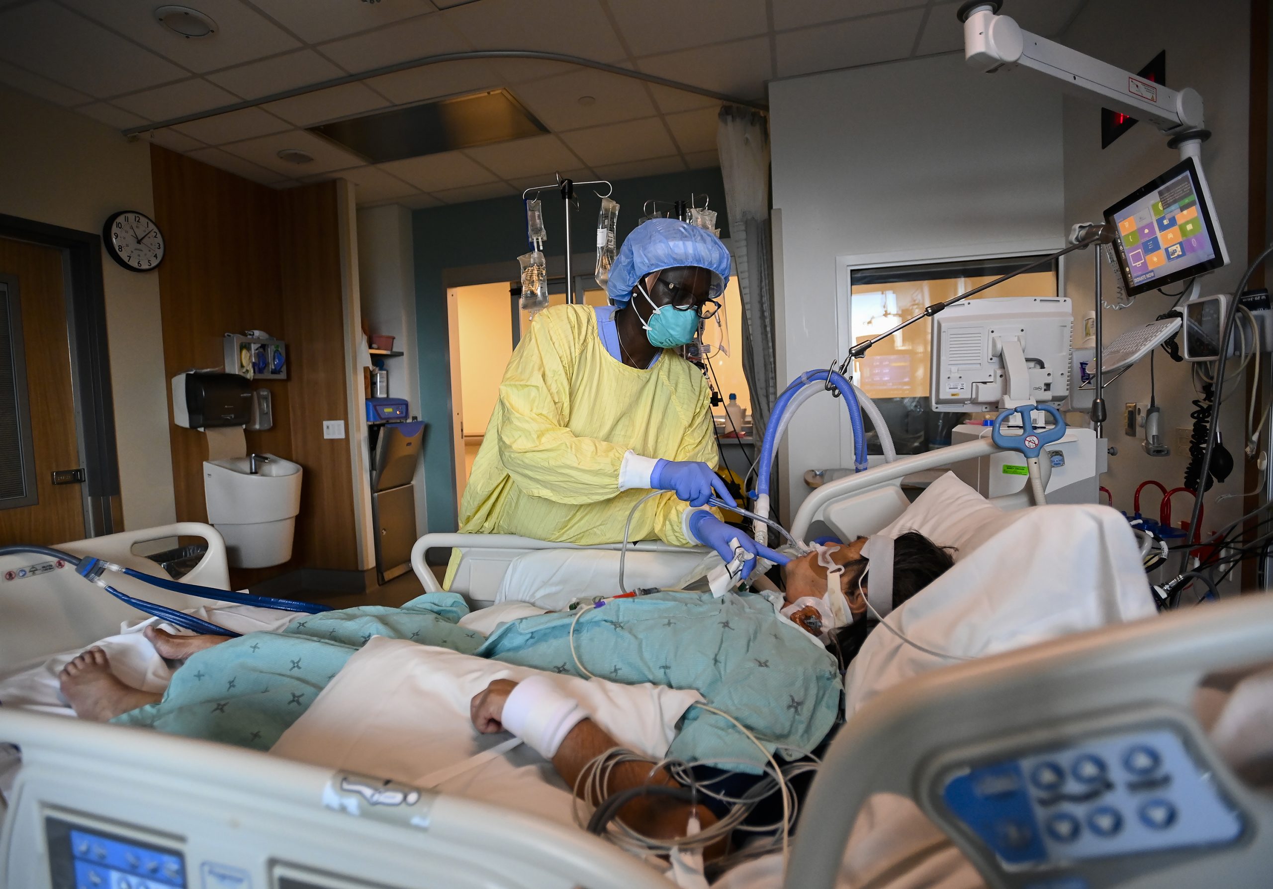 Maryland's COVID-19 hospitalizations fall below 500, first since October